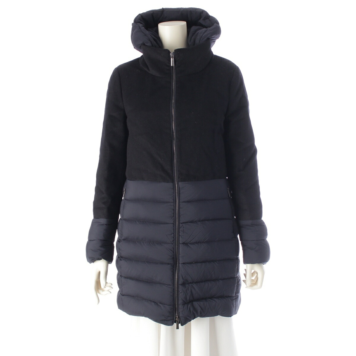 ムーレー MooRER ANGELE-LE 切り替え フード付き ジップアップ ダウンコート アウター ブラック×ネイビー 38【中古】【正規品保証】
