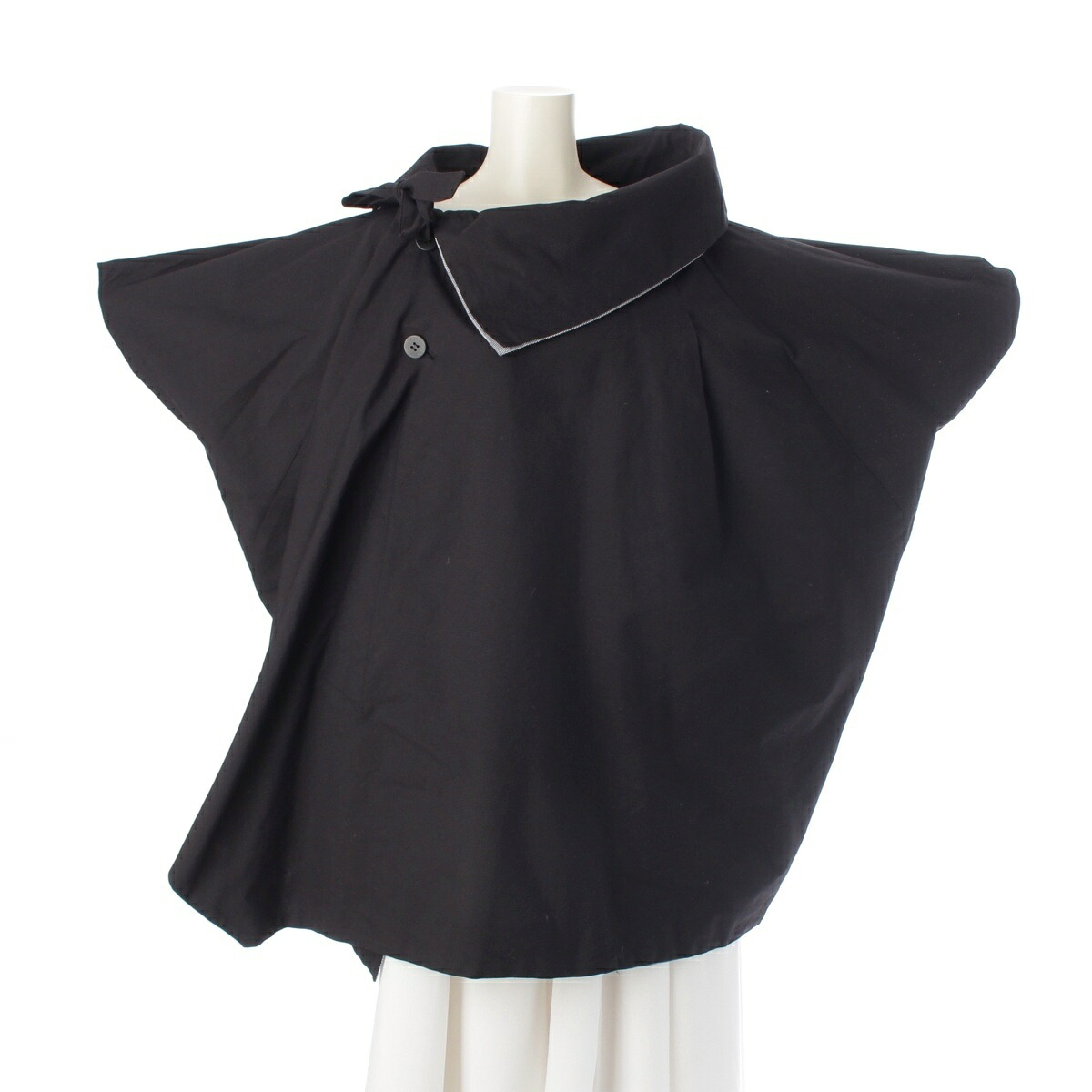 イッセイミヤケ ISSEY MIYAKE 変形 リバーシブル ケープ ポンチョ IM94FG537 ブラック 2【中古】【正規品保証】