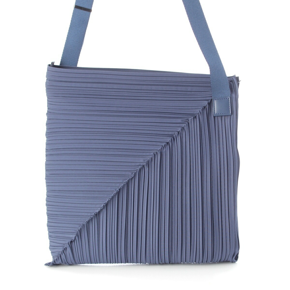 楽天市場】【イッセイミヤケ】Issey miyake プリーツプリーズ 17SS