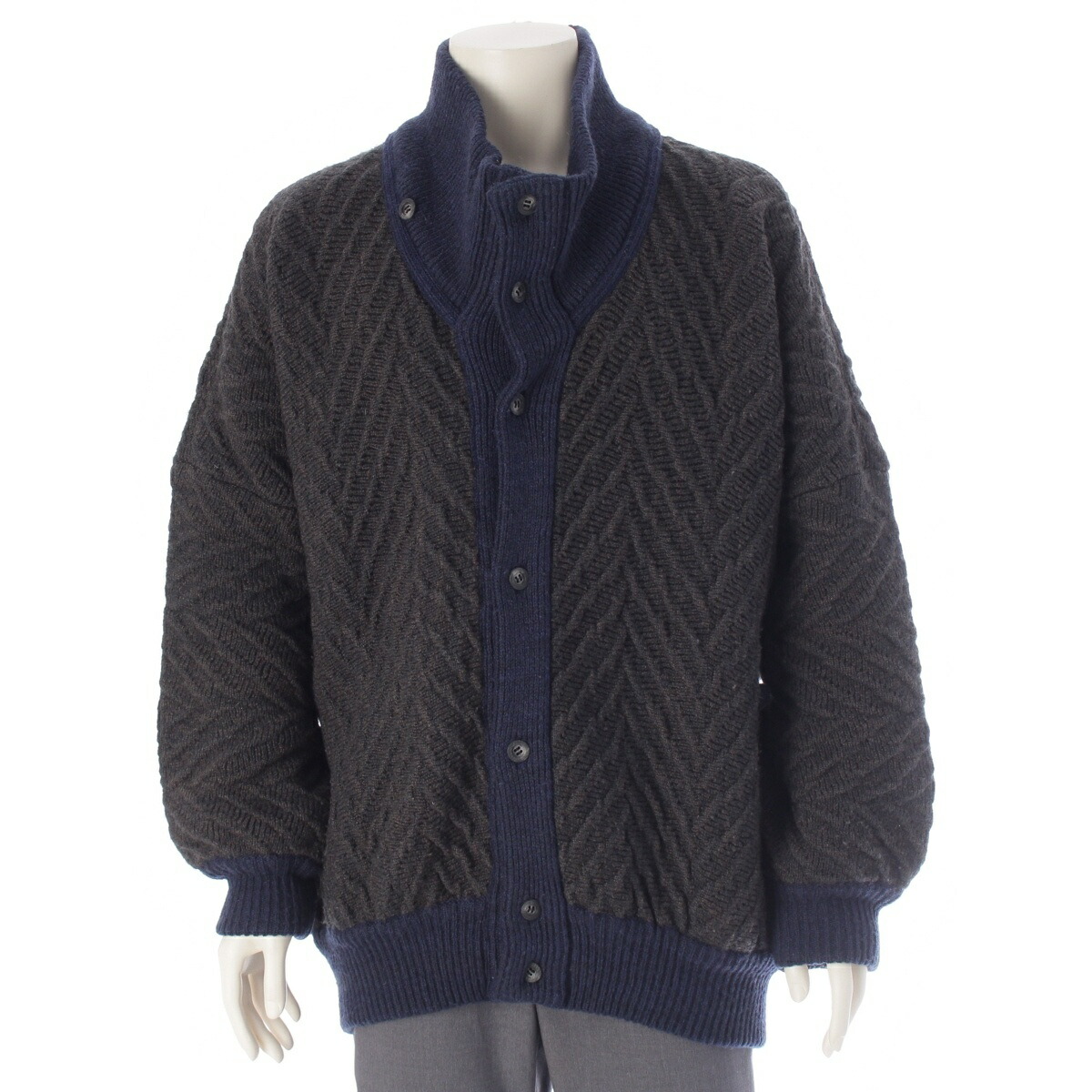 meイッセイミヤケ ウールライクメレンゲ　シワ加工　カーディガン　ネイビー meイッセイミヤケ ウールライクメレンゲ シワ加工 カーディガン
