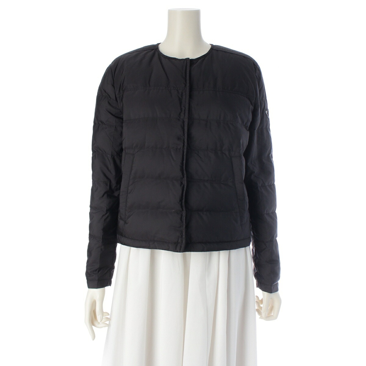 プラダスポーツ PRADA SPORTS トライアングルロゴ クロップド ノーカラー ダウンジャケット アウター 29Y423 ブラック 42【中古】【正規品保証】