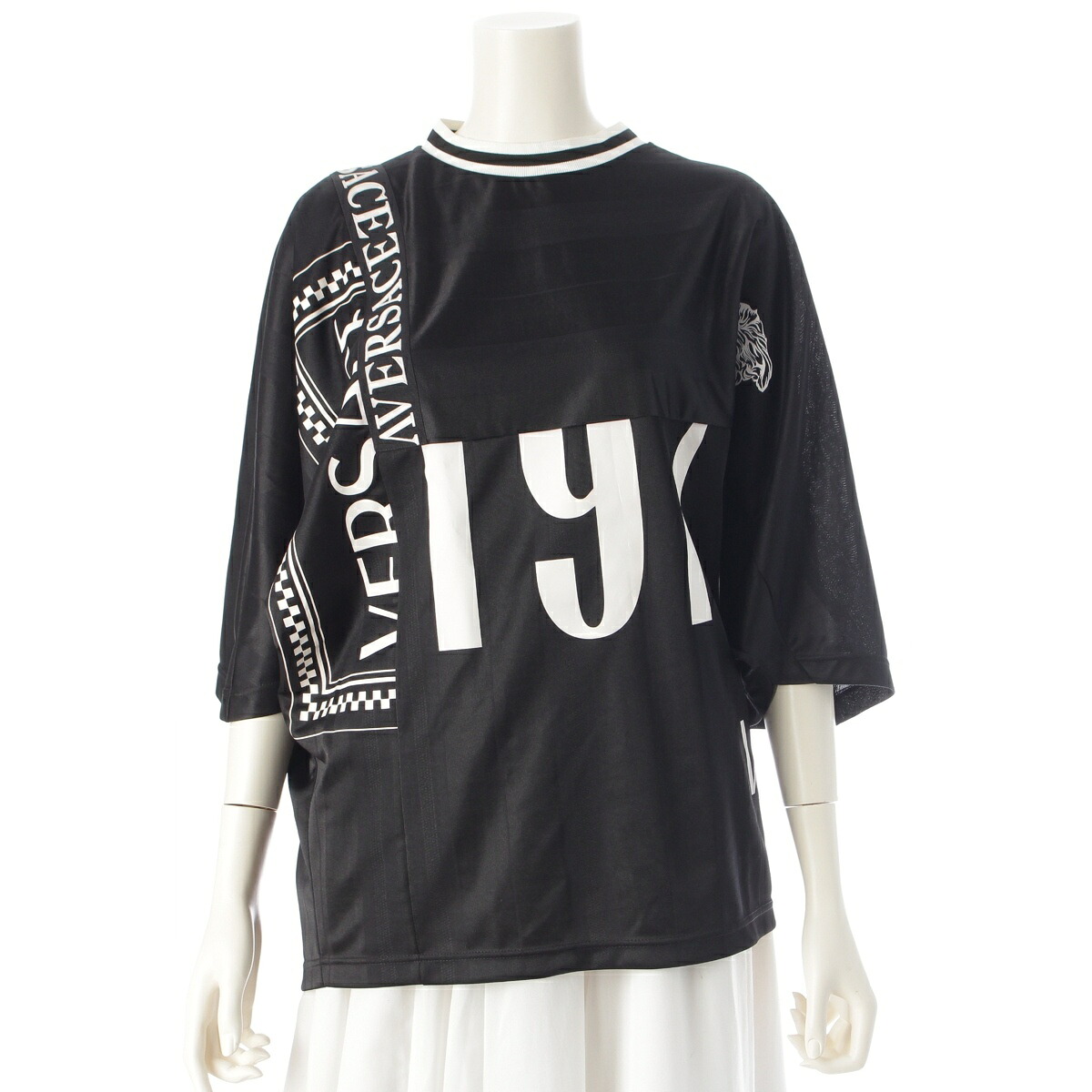 ヴェルサーチェ VERSACE ロゴタイプ うつり変わり ひな型 カットソー 黒いこと×白いこと 40【中古】【置き目品引き受ける】