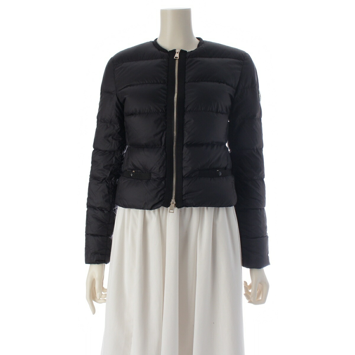 モンク線路 MONCLER 24年 LAURINE 否色合い 遊撃手 落ちこむ上衣 黒いこと 00【中古】【置き目品引き受ける】
