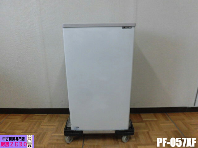 【中古】勝手もと サンデン 御勤め用 氷るストッカー 凍結器 PF-057XF 100V 50/60サイクル 42L 横すべり扉 パウダーコンパクト 冷凍庫 W490×D310×H870粍