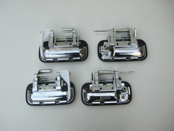 限定製作 期間限定価格 95系ランドクルーザープラド メッキアウタードアハンドル 4ピース 1台分 純正交換タイプ ランクルプラド クローム メッキ 補修パーツ 修理パーツ アフターパーツ Land Cruiser Prado ドアノブ メッキハンドル 90プラド 90系プラド まとめ買い