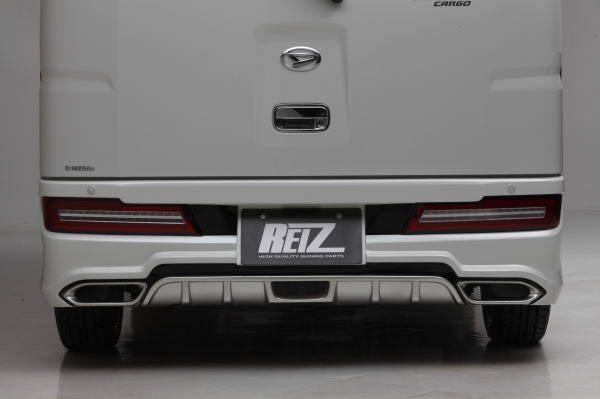 ホワイト エアロパーツ リアバンパー 楽天市場】【REIZ(ライツ)】「LEDリアバンパーライト付き」S300系後期