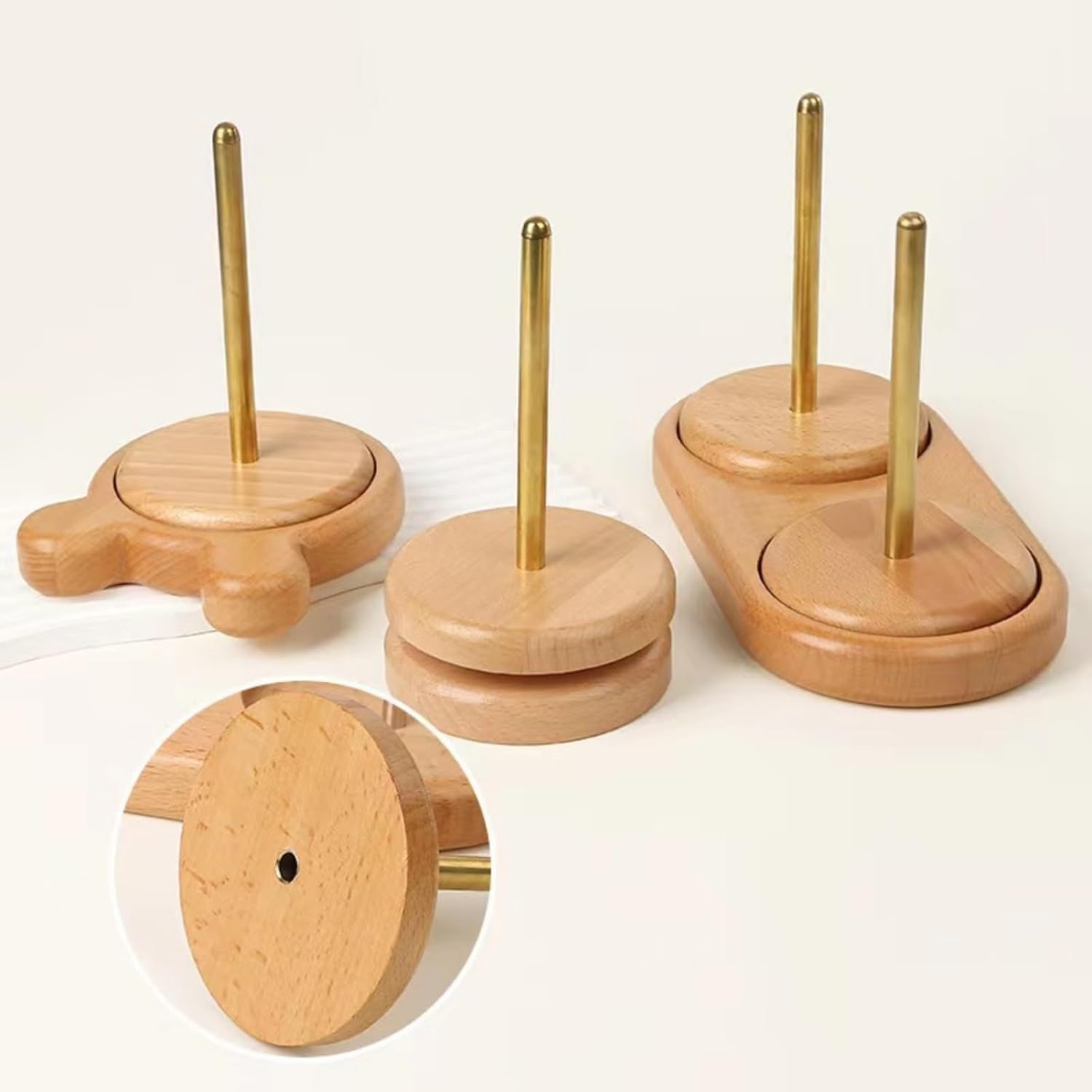 木製の回転させる式糸巻き木管 ヤーンホルダー ヤーンローリングホルダー 仕合わせ 手工芸品＆仕立てもの用 かぎ針編み 糸仕合わせ 梳毛糸保持者 納める編地 手作り仕立てもの用 (熊模範例)