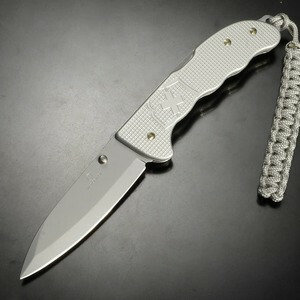VICTORINOX 折りたたみナイフ Evoke Alox エボーク 0.9415. [ シルバー ] ビクトリノックス 木製ハンドル アロックス フォールディングナイフ 折り畳みナイフ 折り畳み式ナイフ 折りたたみ式ナイフ フォルダー 折畳ナイフ 折畳みナイフ 折畳式ナイフ 折込ナイフ