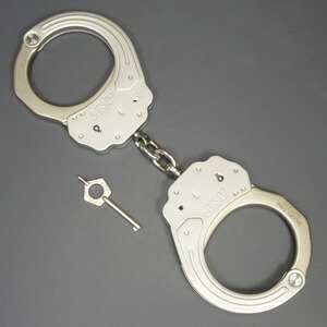 楽天市場】ピアレス カフキー オーバーサイズ ペンクリップ ハンド