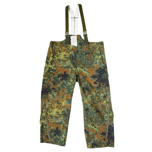 ドイツ軍放出品 レインパンツ 3レイヤー生地 ラミネート加工 フレクター迷彩 サスペンダー付 [ サイズ1 / 良い ] BDUパンツ 戦闘用パンツ 軍服 バトルユニフォーム コンバットパンツ ミリタリーパンツ 軍パン 迷彩服 迷彩パンツ ミリタリーサープラス ミリタリーグッズ