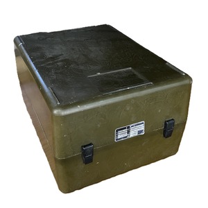 ベルギー軍放出品 輸送コンテナ 40x30cm ウレタンクッション入り [ ラージ / 可 ] 軍払下げ Transport Box プラスチック製 ミリタリーサープラス 払い下げ 軍事物資 軍用品 軍需資材 実物 本物