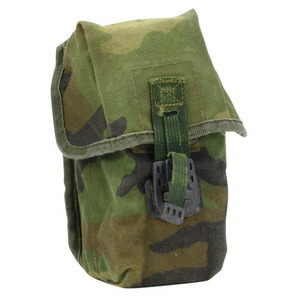 【実物】ウッドランド迷彩 M4マガジンポーチ / 1MAG,30RD ≪SAFARILAND≫ ウッドランド迷彩 M4マガジンポーチ / 1MAG,30RD