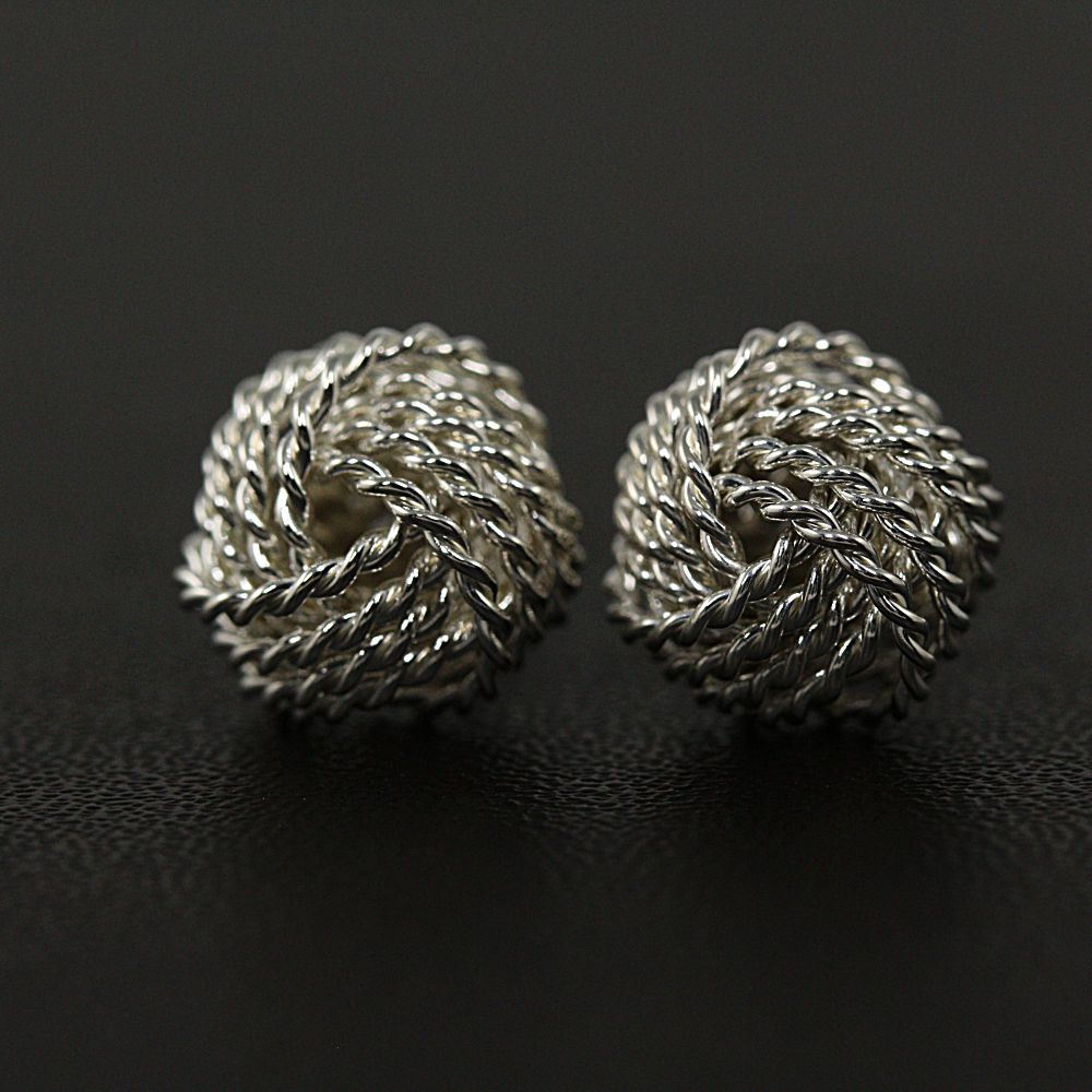 大人気の Tiffany ティファニー 925シルバー メッシュボール サマセット ピアス ティファニー