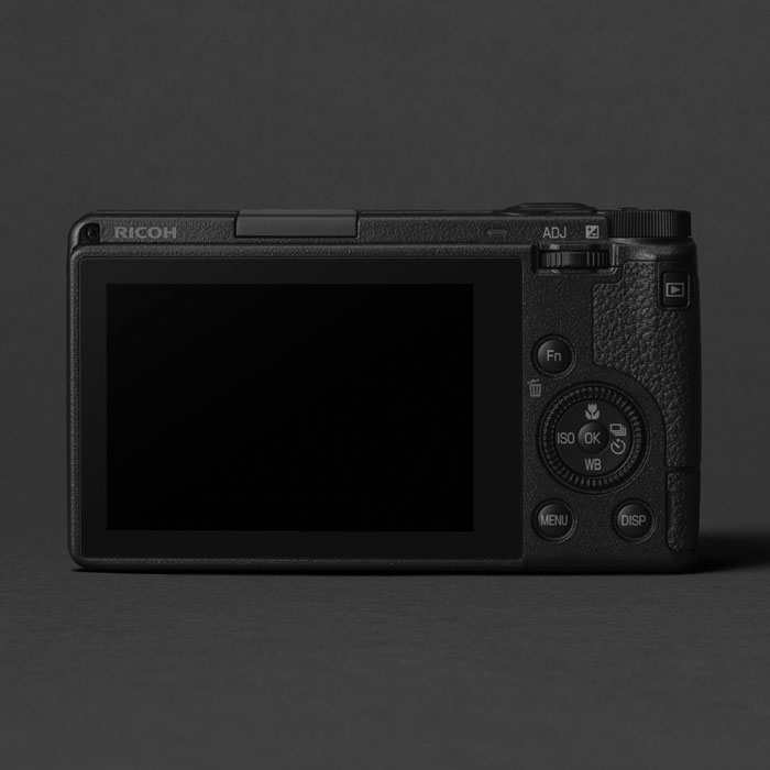 RICOH GR III デジタルカメラ 【APS-Cサイズ大型CMOSセンサー搭載 / 約