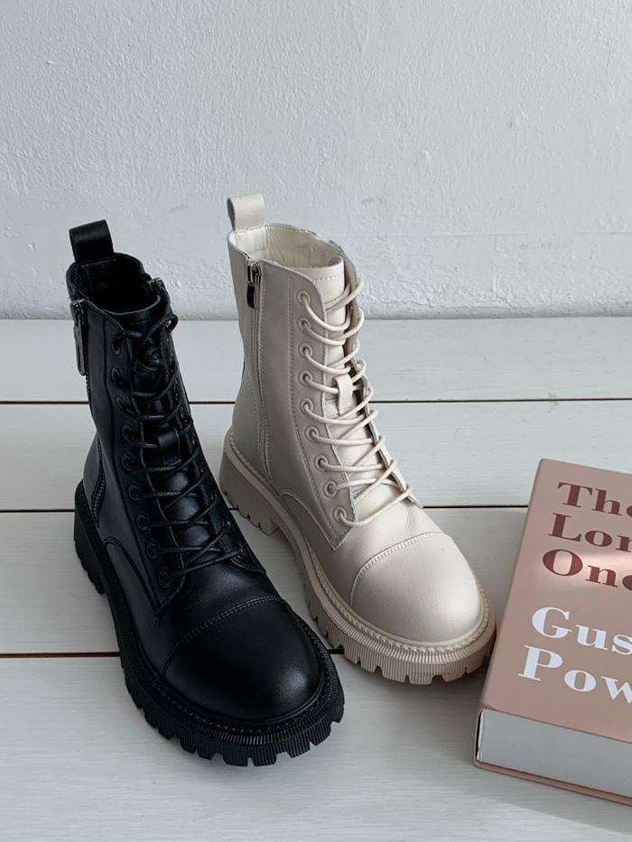 楽天市場 本革 革 レースアップブーツ 内側起毛 ファー レディース ショートブーツ ローヒール ブーツ フラット レザーブーツ レースアップ 黒 ブラック 白 ホワイト Rilla By Uni