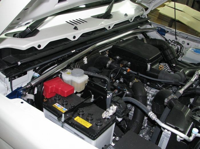 JB64Wジムニー/JB74Wシエラ カワイワークス フロントストラットバー(25φシャフト使用)◆代引注文不可商品|リムコーポレーション