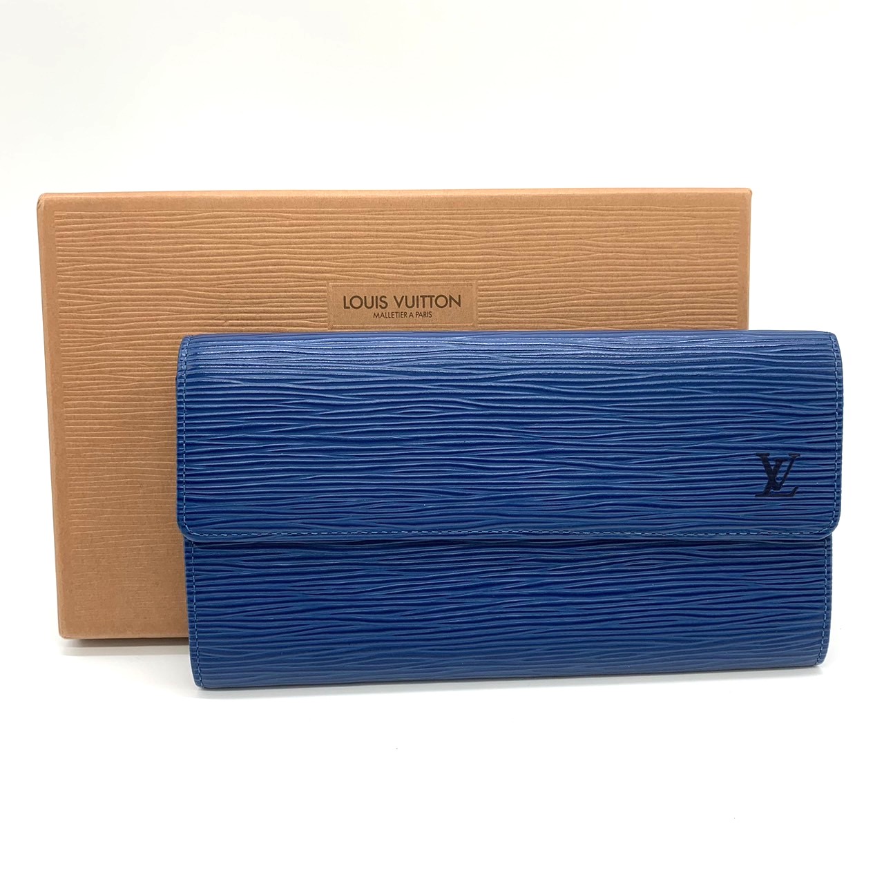 LOUIS VUITTON ルイ・ヴィトン ポルトフォイユサラ 長財布 エピレザー ブルー 青 M63572 レディース メンズ ファッション【中古】