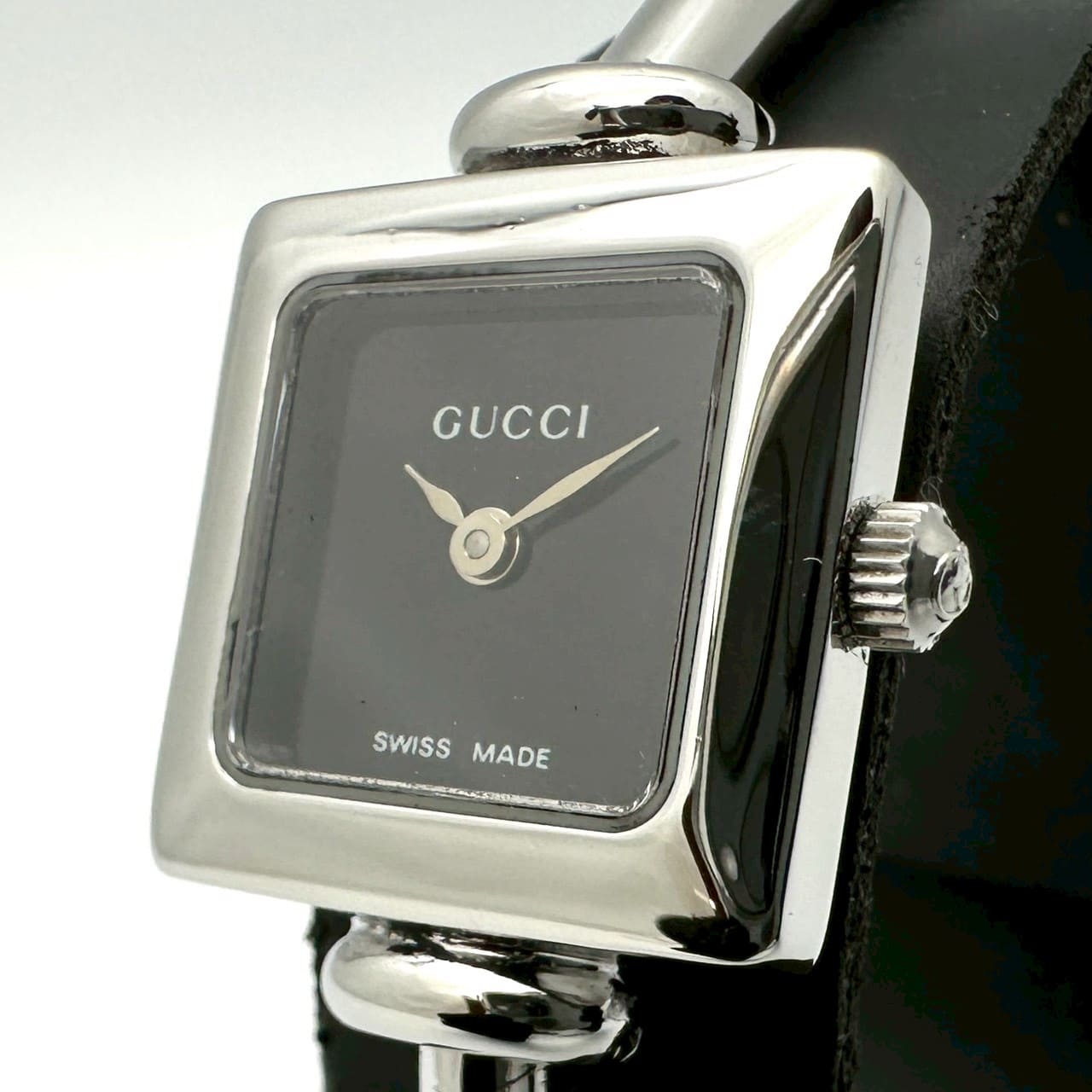美品 GUCCI グッチ 1900L バングルウォッチ 腕時計 クォーツ SS ブラック レディース ブランド USED【中古】