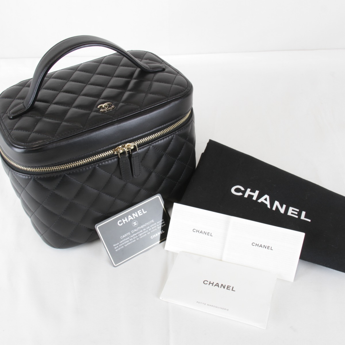 【通貨価値決めなおす】『USED』 CHANEL【シャネル】 マトラッセ バニティバッグ 子ヒツジ素はだ 黒いこと レディース 保護すること袋・ギャランティカード有 御機嫌ブランド名 鞄