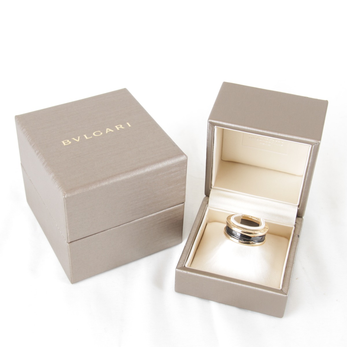 良品『USED』 K18PG /黒いこと陶芸 BVLGARI 入れもの・箱有 輪っか・指環 17号【中古】