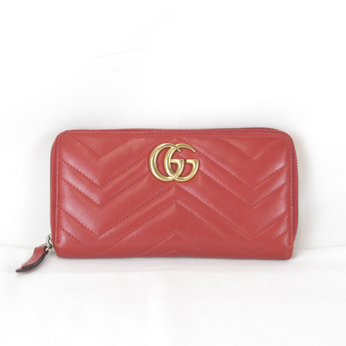 良品『USED』 GUCCI グッチ  GGマーモント ラウンドジップウォレット 443123.2149 長金入れ なめし革 赤いこと レディース【中古】
