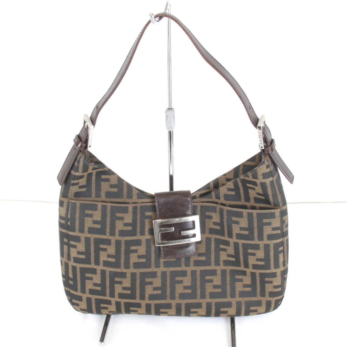 良品『USED』 FENDI フェンディ  ズッカ 壱ショルダーバッグ ショルダーバッグ 帆布 カーキ レディース【中古】