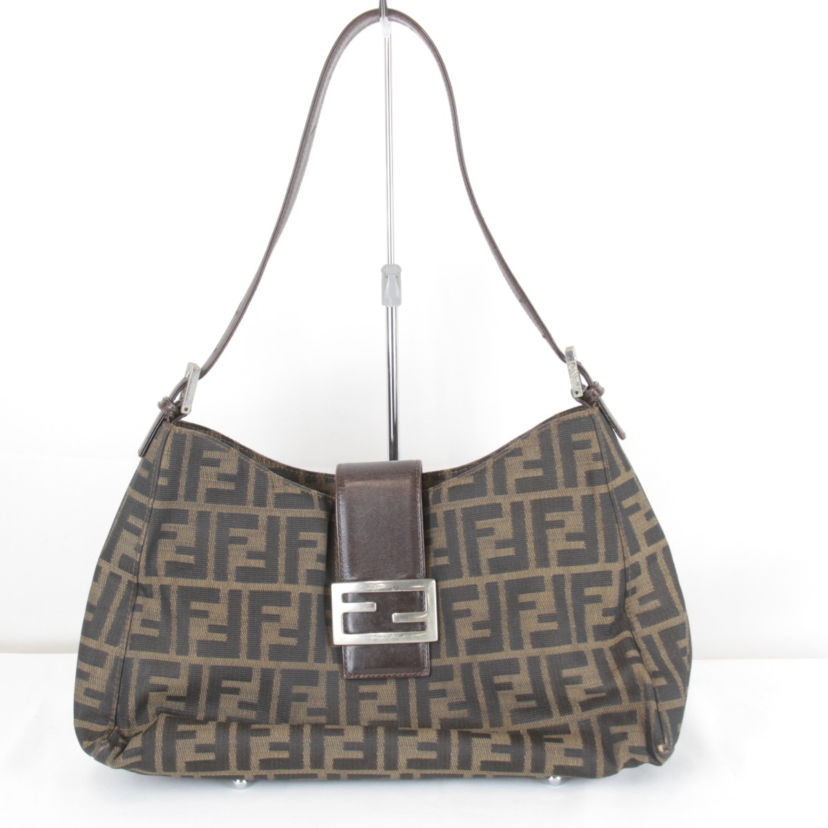 『USED』 FENDI フェンディ  ズッカ柄  マンマバケット ショルダーバッグ 帆布 赤銅色 レディース【中古】