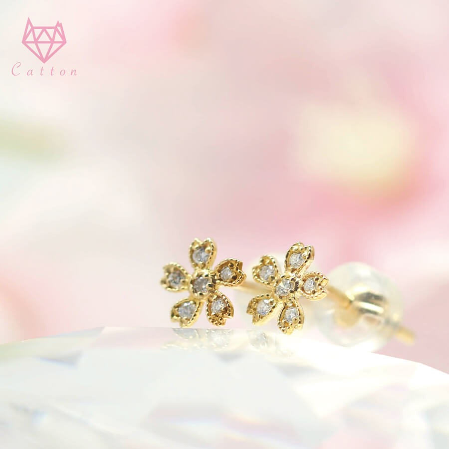 ダイヤモンド ピアス さくら 桜 猫 K18 18金 ゴールド K10 10金|18金ネックレスのゴールデンリバー