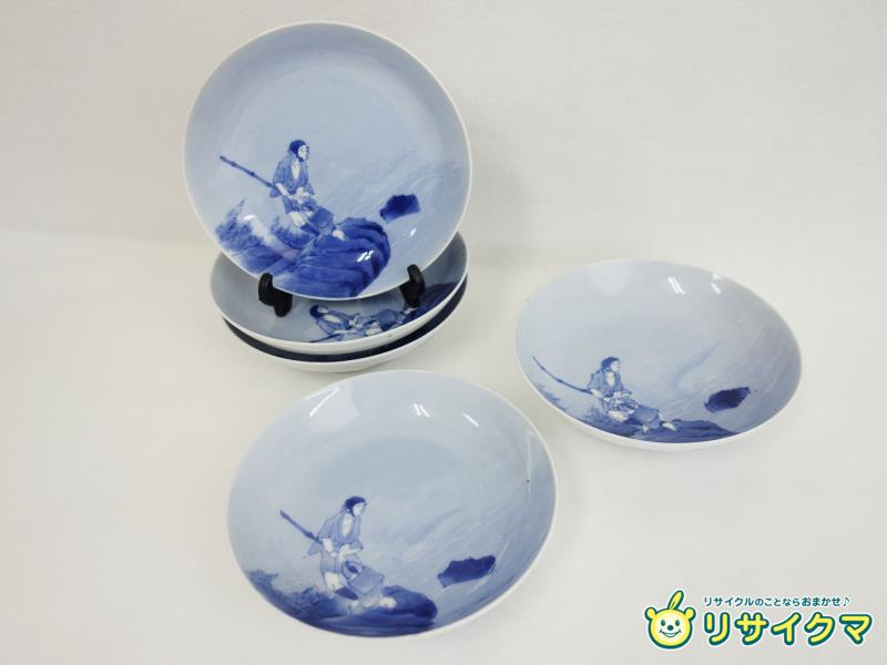 【中古】M▽皿 銘々皿 小皿 5枚揃 青絵 染付 呉須 鍋島焼 図柄 釣り人図 昭和初期 ■送料無料対象外・送料別途必要■ (K 00004)