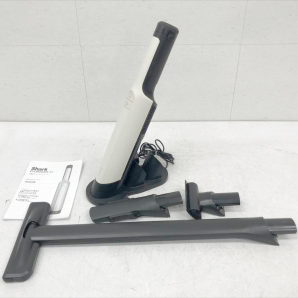E3441YO ◆0410_1凹【美品】掃除機 ハンディクリーナー コードレス シャーク WV321JWH スティッククリーナー家電【中古】