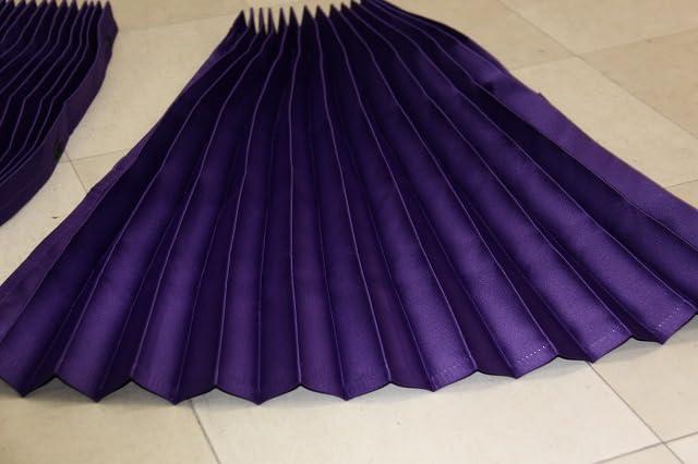トラックカーテン プリーツ仮眠カーテン 紫 巾240cm×丈90cm（2枚入り）フック付き 遮光性 ラウンドなので運転席をぐるっと囲めます。プリーツ式なのでコンパクトに収まります。