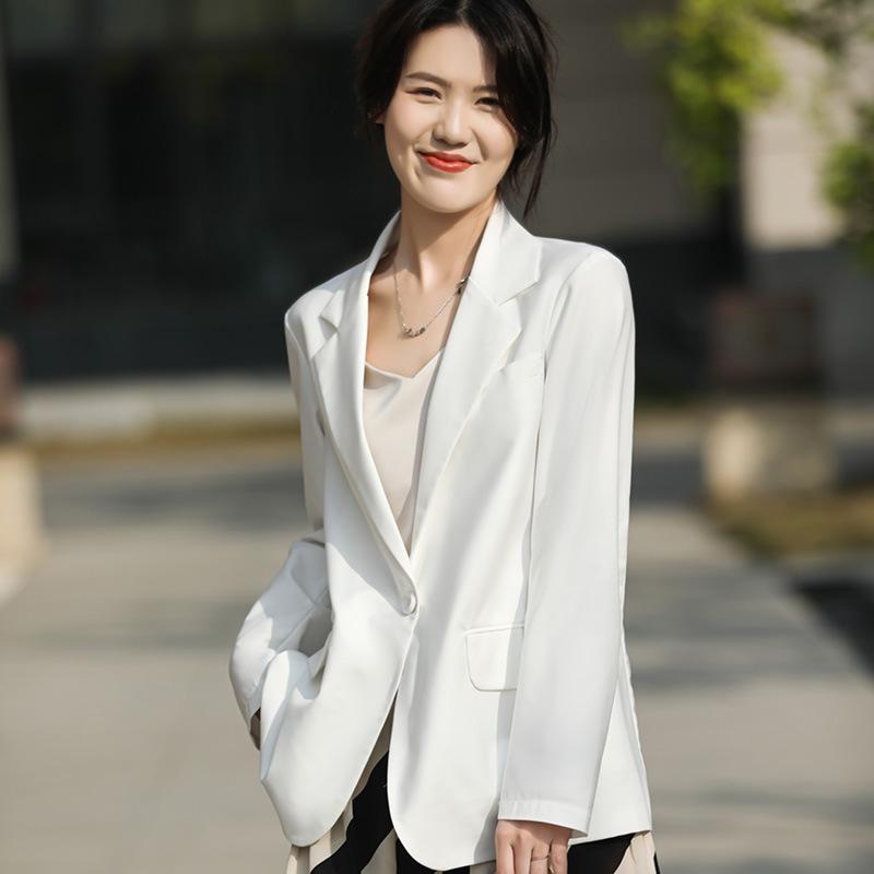 レディース テーラード ジャケット シルク 素材 春夏 韓国 高級感 上品 シングルボタン トップス ビジネス 服装 通勤 スタイル エレガント 女性らしい シルエット