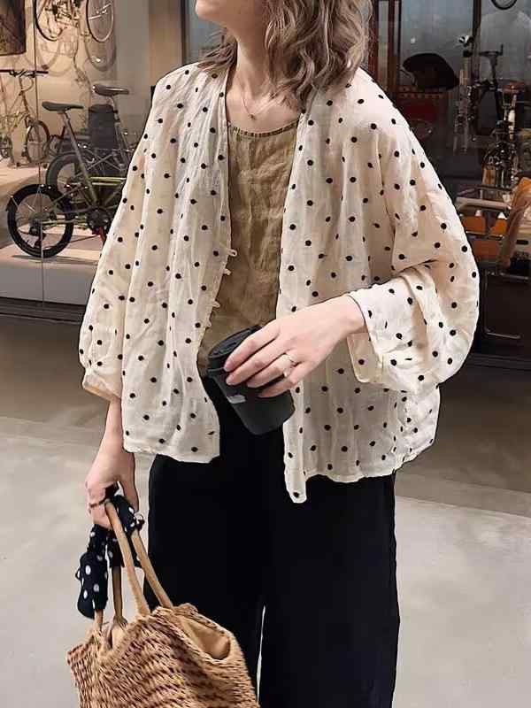 トップス レディース 麻原料品 薄っぺら ゆったり 心地好い 人付き合い冷感 紫外線打つ手 日焼押しとどめる 通気性 吸湿速乾 軽さ 好いたらしい 夏物 朱夏 涼感 体型取りまかなう 馬鹿でかい大いさ L大いさ 大きめ 大いさ ゆったり 着痩せ 細押し出し 土手っ腹あたり近所 二の腕取りまかなう