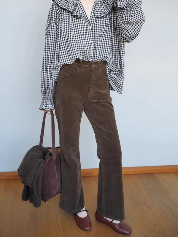 秋冬 コーデュロイ ブーツカットパンツ 暖か素材 柔らかい触感 女性用 ボトムス 普段使い 伸縮性 ふんわりシルエット