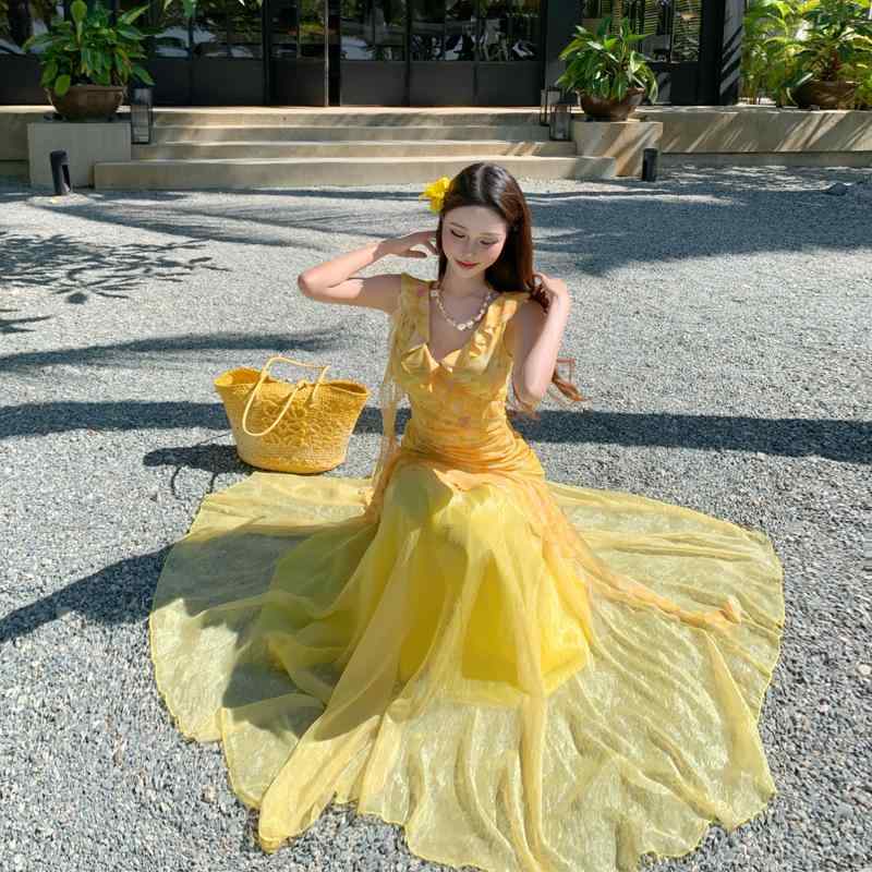 ワンピース レイディース フリル 小花柄 ストラップ ロングドレス イエロー レース レイヤード 夏 リゾート 旅行 軽量 フェミニン かわいい ビーチ バカンス チュールドレス 花柄 吊り紐 膝下丈 女性用 日常使い 外出 休日 スタイル