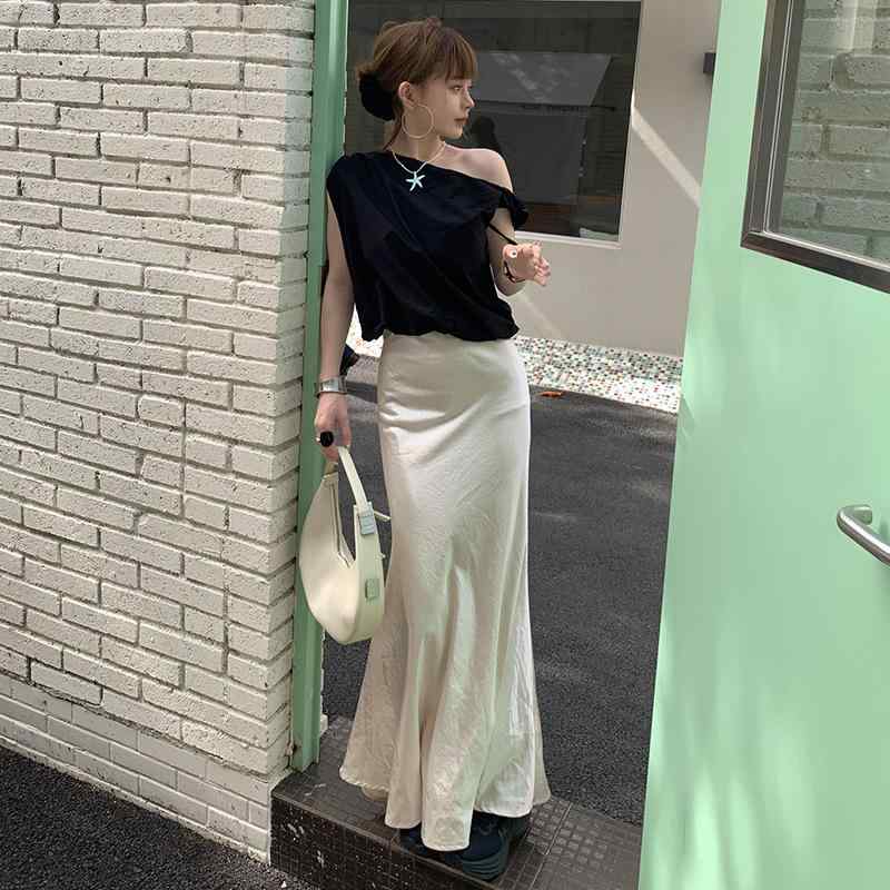 レディース ハイウエスト フィッシュテール ロングスカート パール光沢 素材 光沢質感 スタイルアップ 脚長効果 ウエストマーク スリムシルエット 肉カバー ファッション コーディネート 簡単 膝下丈 エレガント モードスタイル