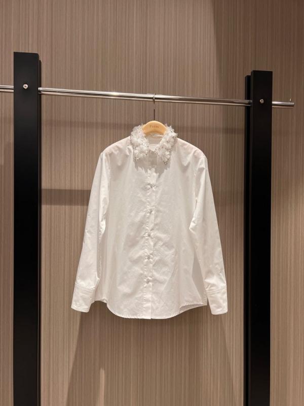 レディース ブラウス 春夏 花柄 刺繍 ジルコニア 襟 豪華 デザイン シンプル 洗練 高級感 コーディネート トップス カジュアル 普段使い 通勤用 フェミニン ゆったり スタイル 万能 アイテム