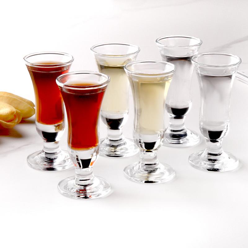 グラス クリスタル 小型 酒杯 ショットグラス バー用 家庭用 烈酒用 ガラス製 透明 耐久性 スタイリッシュ デザイン