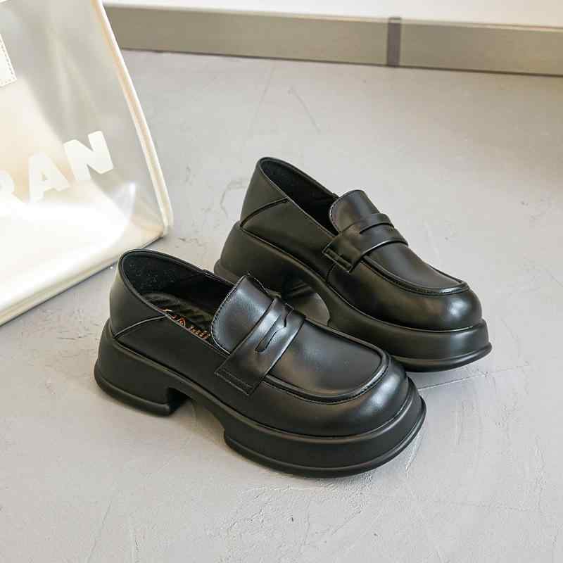 ローファーシューズ レディース 厚底 チャンキーヒール ブリティッシュスタイル レトロ 今めかしい シングルシューズ 学院表現スタイル 革原料品 秋冬 普段使い走り 軽さ 伸縮性 黒いこと さくら色系