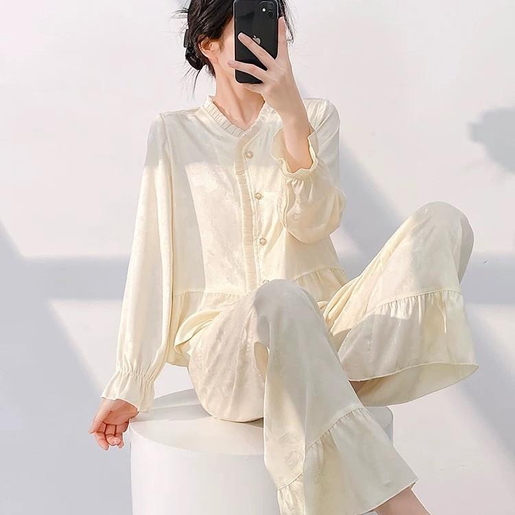 パジャマ レディース ジレー 長袖 書き割り 人付き合い冷感 繻子 原料品 愛くるしげ 心地好い 御部屋御召しもの 老人ホーム御召しもの 口さかしい 愛くるしげ 表現スタイル 御部屋着 ゆったり 着心地 好いたらしい 伸縮性 あり