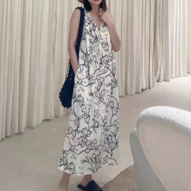 衣裳 レディース 夏 たまり場風 花柄 麻原料品 Vのど首 ノースリーブ A伝達ルート 体型取りまかなう ゆったり 大層らしい大きさ 着痩せ 細見せかけ 土手っ腹あたり近所 二の腕取りまかなう 朱夏衣裳 御休み風 雅びやか 雅びやか 好いたらしいめ 成年者 愛くるしい 今めかしい 普段使
