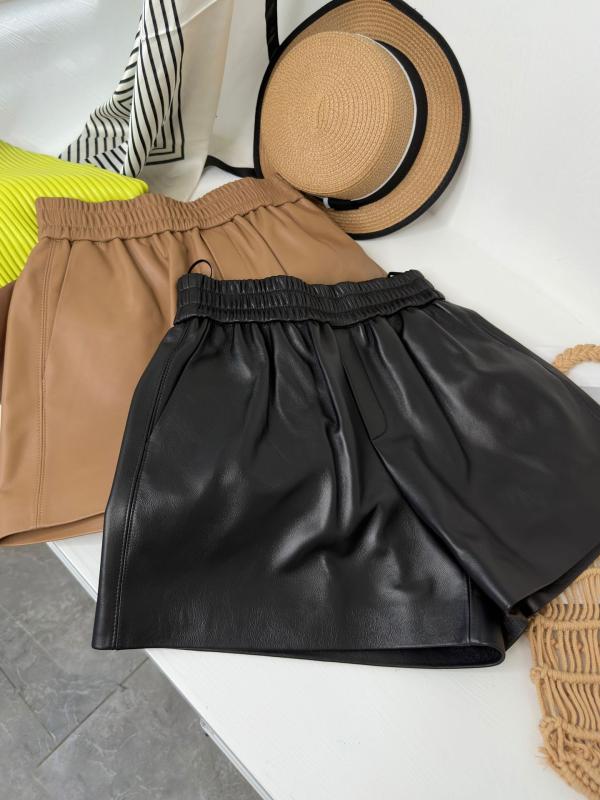 パンツ レディース ショートパンツ 短パン A字 ゆったり 体型カバー 皮革製 柔らかい 普段使い アウトドアスタイル カジュアル 高級感 素材 皮革 細見え 着痩せ 大きいサイズ 大きめ サイズ Lサイズ以上展開 体系カバー お腹周りカバ｜日用雑貨　RISE店