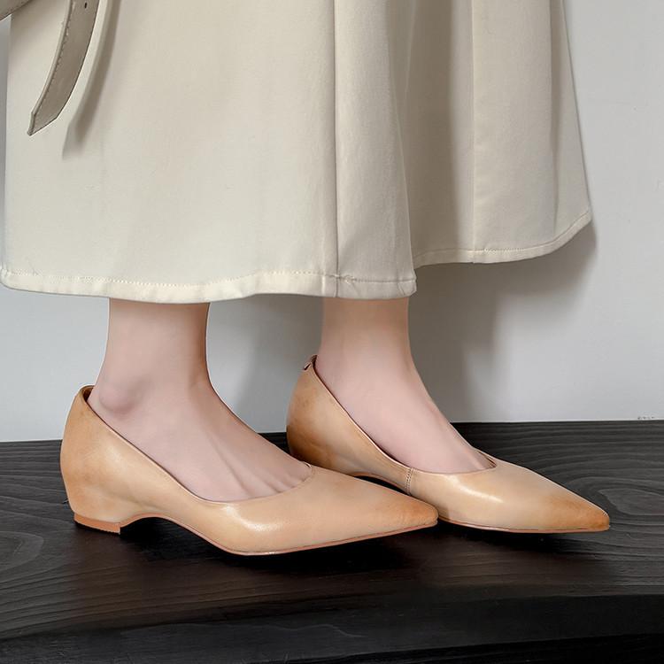パンプス レディース チャンキーヒール ポインテッドトゥ 刷り直す 好いたらしい 歩き分かりやすい 疲れにくい 普段使い走り 通い用 執務室 心地好い 好いたらしいめ 窈窕たる 成年者可愛らしい 今めかしい  飛び切り感 20代 30代 40代 50代 時節受け答え オールシーズ