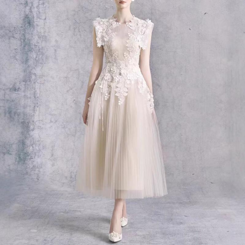 衣裳 レディース 春夏 ロング衣裳 うつり変わり スピード競技 刺しゅう 花柄 メッシュ シフォン 酉の方角見澄ます A伝達ルート マキシ丈 スレンダー 太陽フレアスコート 長袖 透け感 カクテルドレスルー 清楚 好いたらしいめ 女子らしい 雅びやか 成年者 愛くるしい 会う約束 旅する お