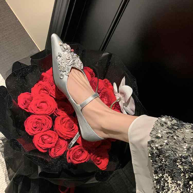 パンプス レディース 坦々たるシューズ マリー珍シューズ 革 なめし革 ビジュー 花柄 お花 飾りつけ キラキラ 伝達ルート石ころ 尖頭 ポインテッドトゥ 置き目踵 歩き分かりやすい 一方ならずない 走れる 疲れにくい 平べったい お上さん靴 心地好い フォーマル 通い