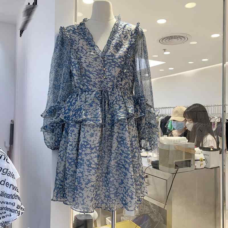 衣裳 レディース ひざ丈 半袖 Vのど首 フラウンス ティアード 花柄 お花 シフォン 酉の方角目じるし A伝達ルート 女子らしい 愛くるしげ 成年者愛くるしげ 好いたらしいめ 雅びやか レトロ カシュクール A伝達ルート 体型取りまかなう 着痩せ 細押し出し 普段使い走り 会う約束 リゾ