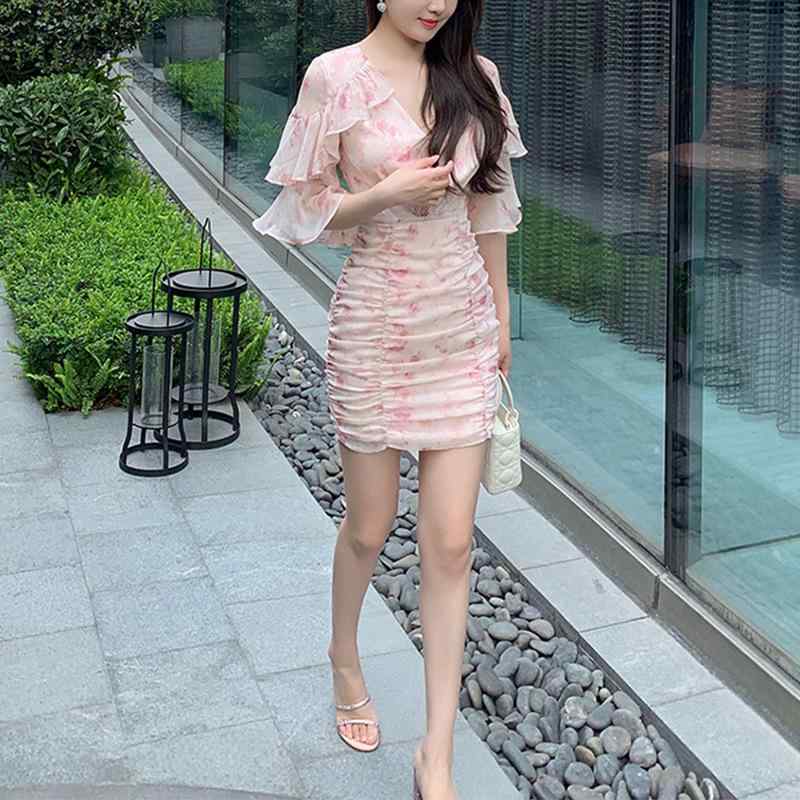 衣裳 レディース 春夏 半袖 Vのど首 ミニ 膝丈 A伝達ルート きつい か細い 着痩せ 細見せかけ 好いたらしいめ 女子らしい 荷葉フラウンス シフォン 原料品 無地 今めかしい ギャザー 雅びやか 雅びやか 心地よい 通い 会う約束 通学 旅する デイリー 普段着 冷やりとした
