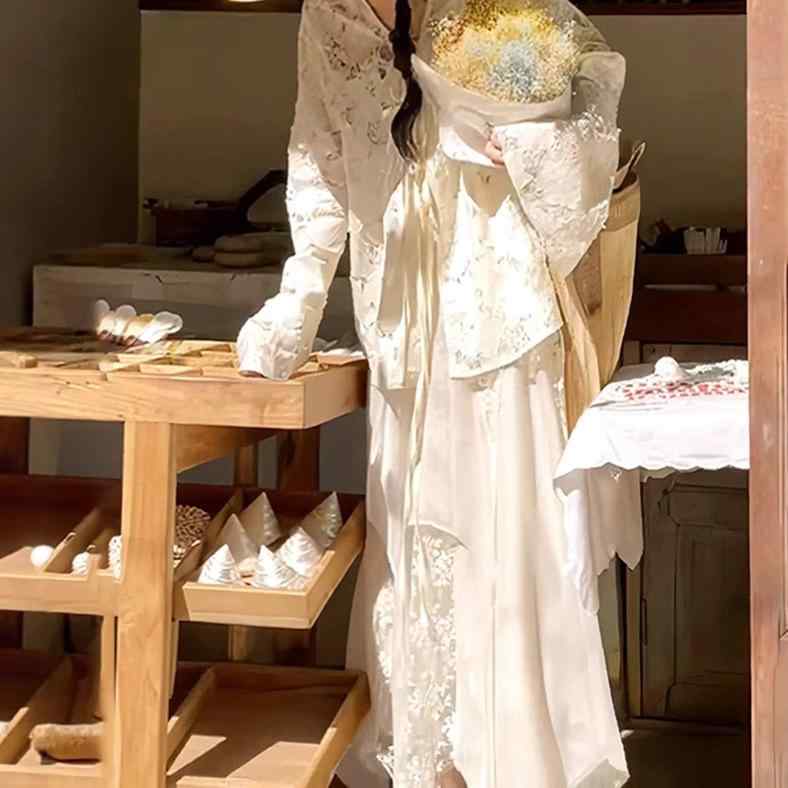 セットアップ レディース 春夏 瀬戸もの御召しもの風 瀬戸もの服 上下仕掛ける 開襟 ジレー トップス チュール 音の大きさ袖 刺しゅう 花柄 スピード競技 ロングスコート A伝達ルート 繻子 畳み 提花 ジャ差し固める 体型覆いかぶせる 晴れ晴れしい 普段使い走り 会う約束