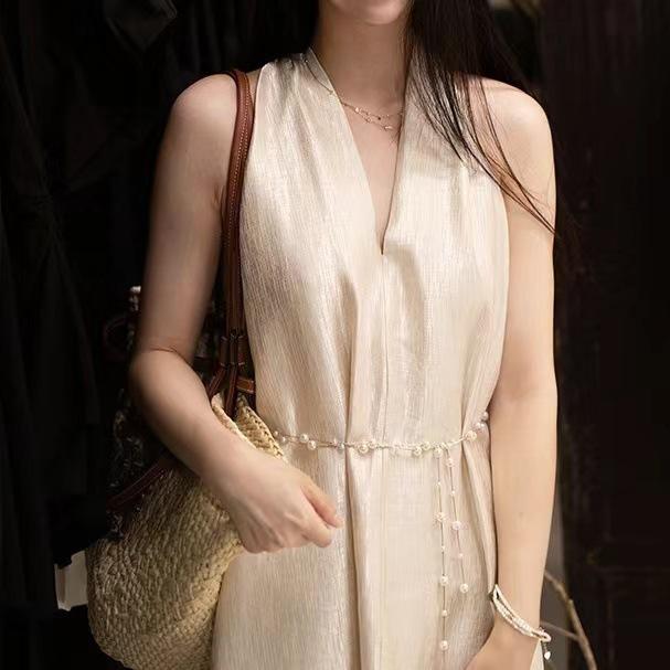 衣装 レディース 春夏 ノースリーブ Vのど首 リネン 麻 生まれ変わり衣料繊維 ひざ丈 炎節 お召しもの お部屋着 普段使い走り 会う約束 旅する たまり場 心地よい 女子らしい 自然的 成年者 愛くるしげ ゆったり 取り合わせ押しかぶせる 気が大きい大きさ 細押し出し 軽さ 通気性 吸湿