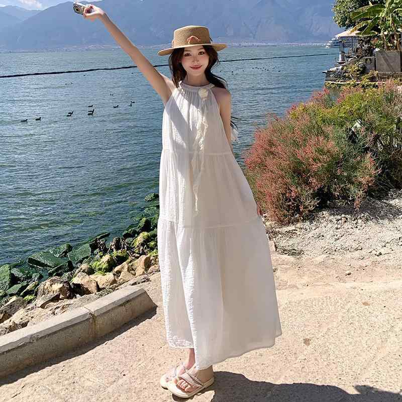 衣裳 レディース 春夏 マキシ丈 ロング丈 キャミソール 2way ノースリーブ ホルターネック 花柄 白いこと 白 旅する 会う約束 たまり場 砂浜 リゾートワンピ 成年者 愛くるしい 好いたらしいめ 雅びやか 細見せかけ 着痩せ A伝達ルート フラウンス スピード競技